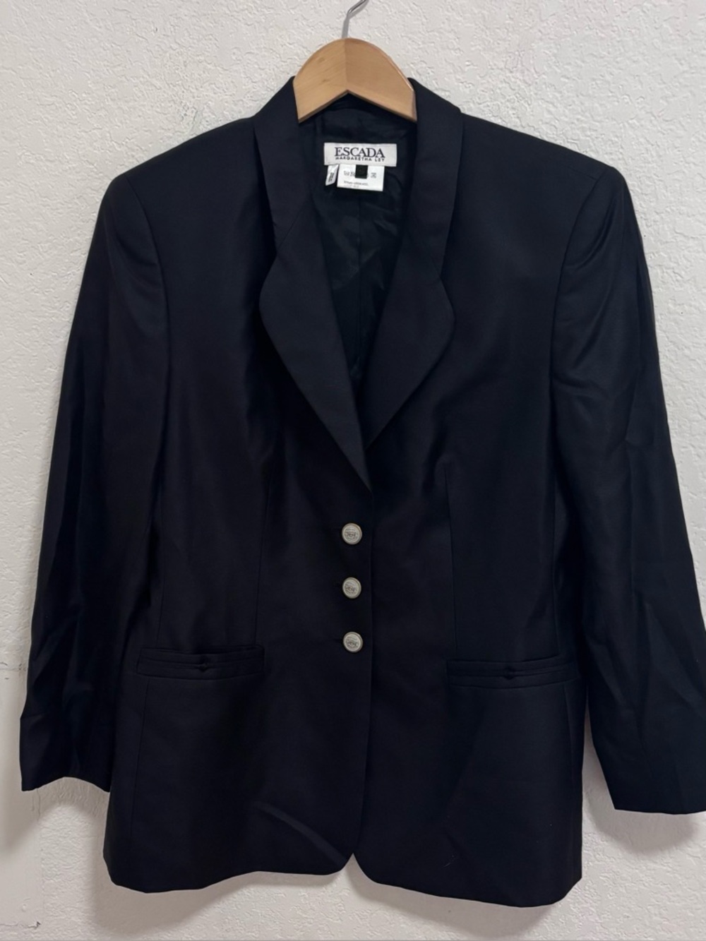 Escada wool silk blazer